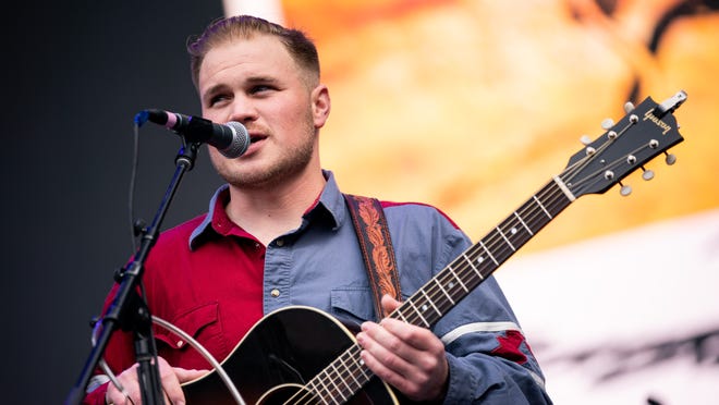 Zach Bryan Height: How Tall is He?